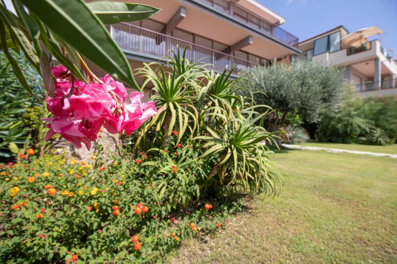 Villa Arrecifes Фертилия Екстериор снимка